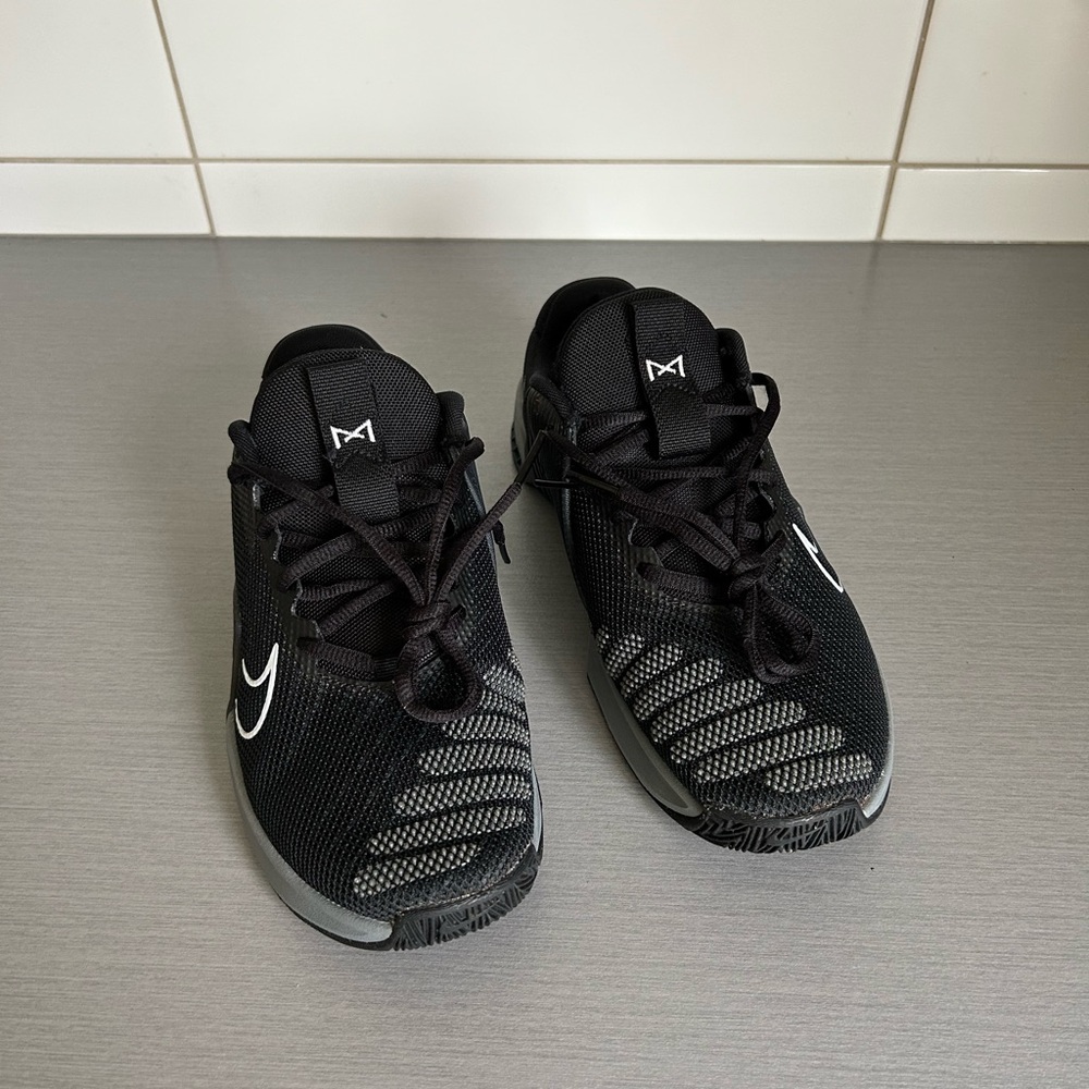Nike Metcon 9 Black and Gray Athletic Shoes - Picture 2 of 7